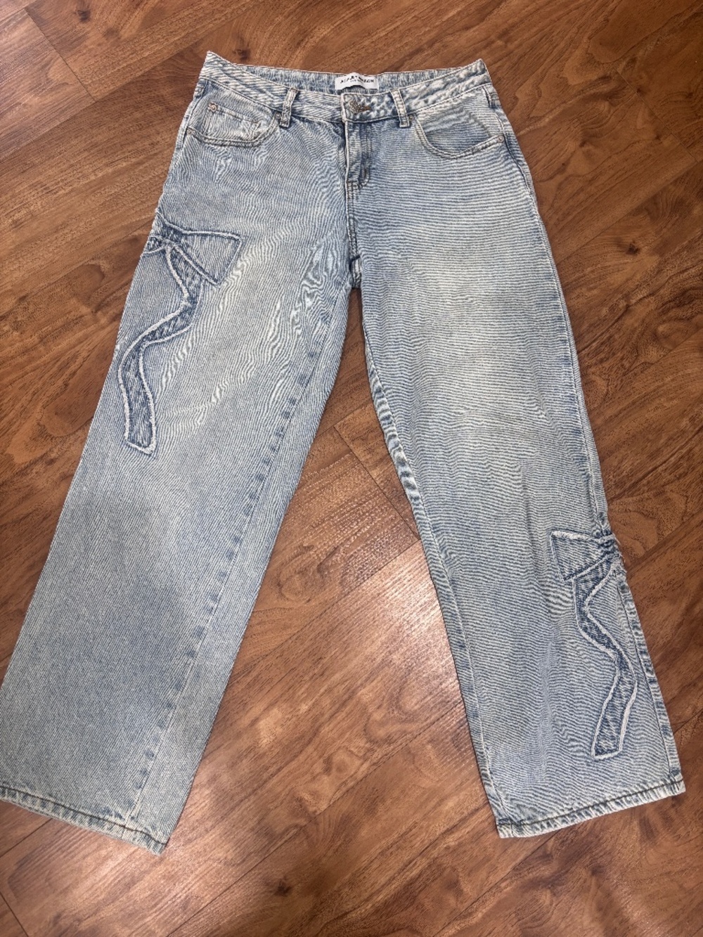 Ashley Mason Premium Denim Jeans Size 28 Light Wash Distressed Bow Applique